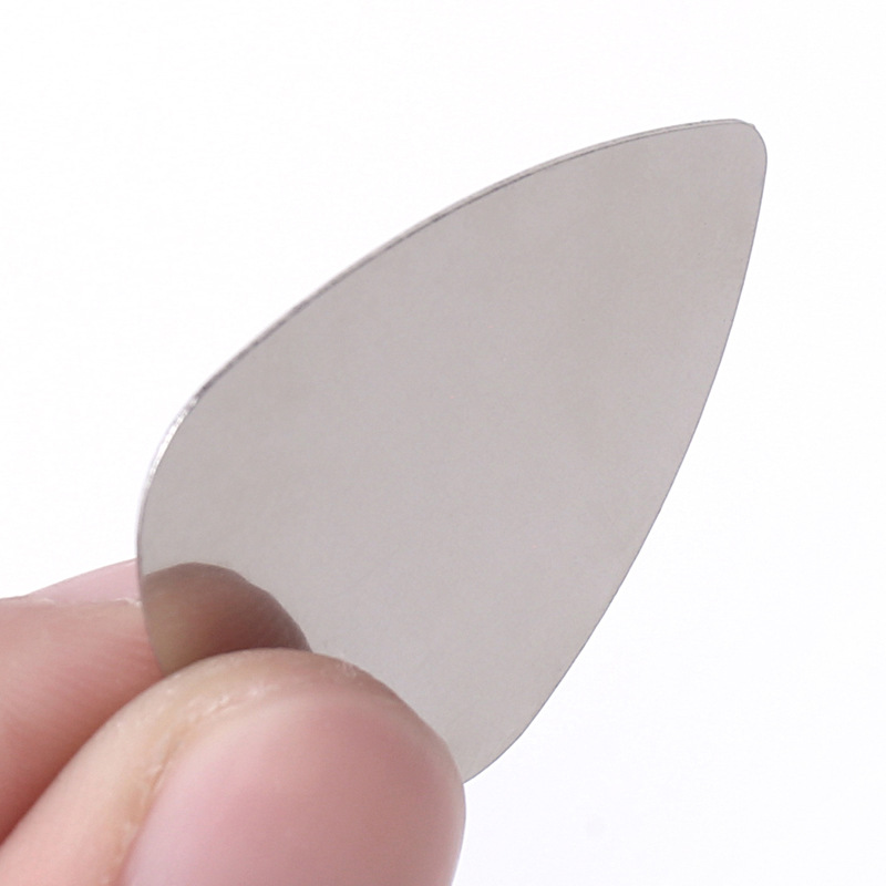 明るく鮮やかなサウンドのためのステンレススチール製ギターピッ - Electric Guitar Pick Pack のレビューと価格